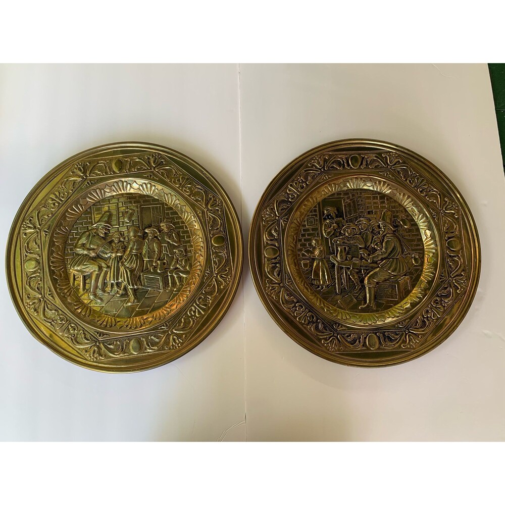 2 Large 16.5” Vtg Brass Tarvern Scene Relief Decorative Wall Plates-England READ